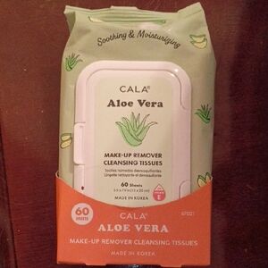 CALA Aloe Vera Make-Up Remover Cleansing Tissues - Green/Coral